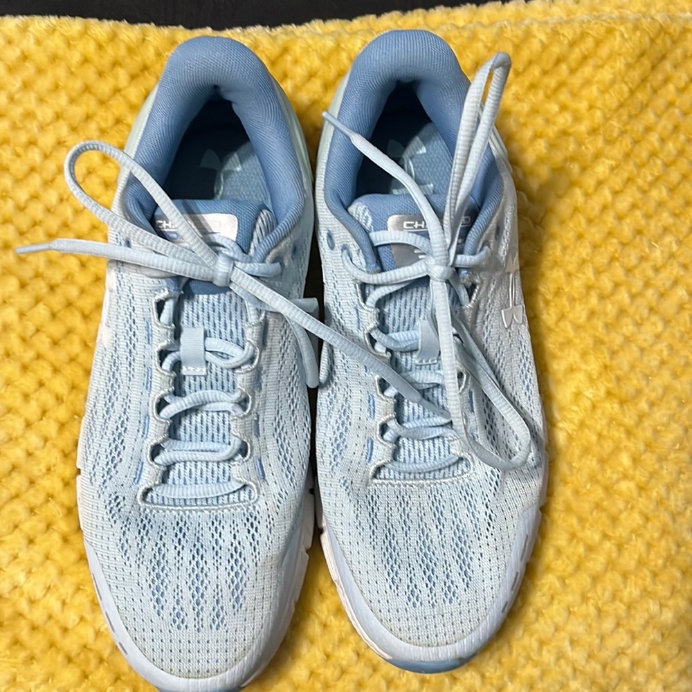 UNDER ARMOUR CHARGED